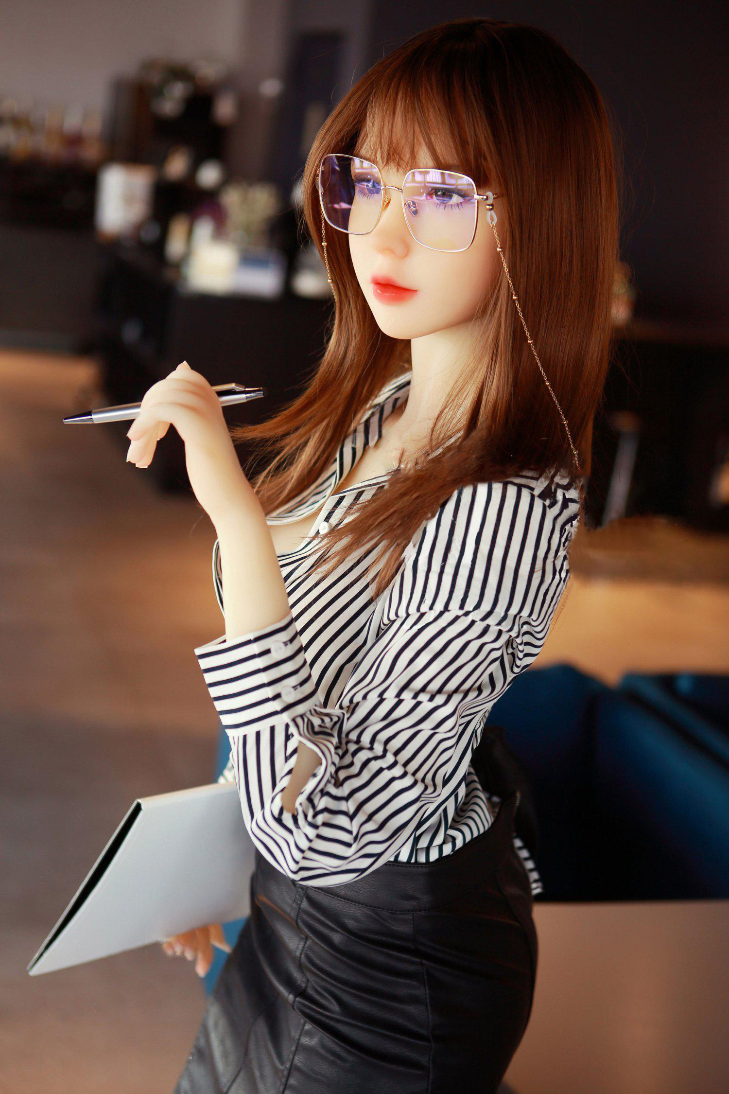 Milly-Petite-Lifelike-Sexy-Sex-Doll-14