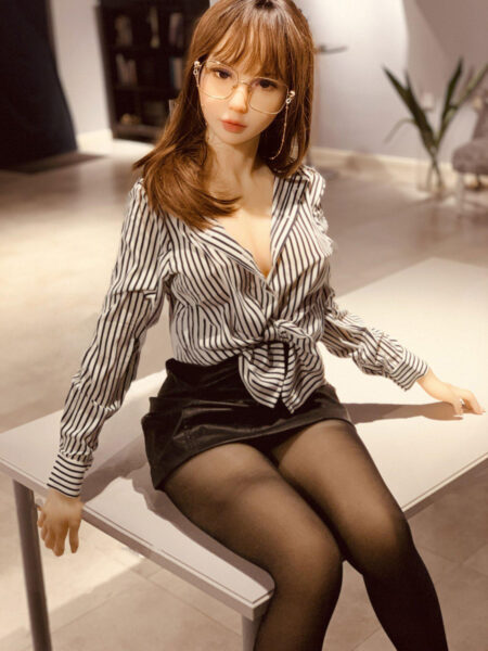 Milly-Petite-Lifelike-Sexy-Sex-Doll-7